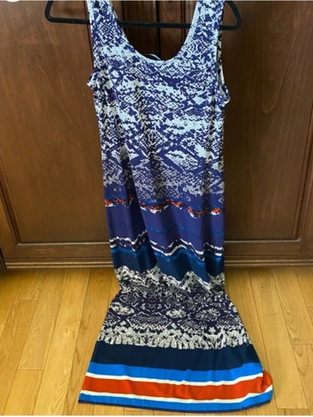 Nine West Blue and White Patterned Sleeveless Maxi Dress with Orange Accent - Picture 4 of 5